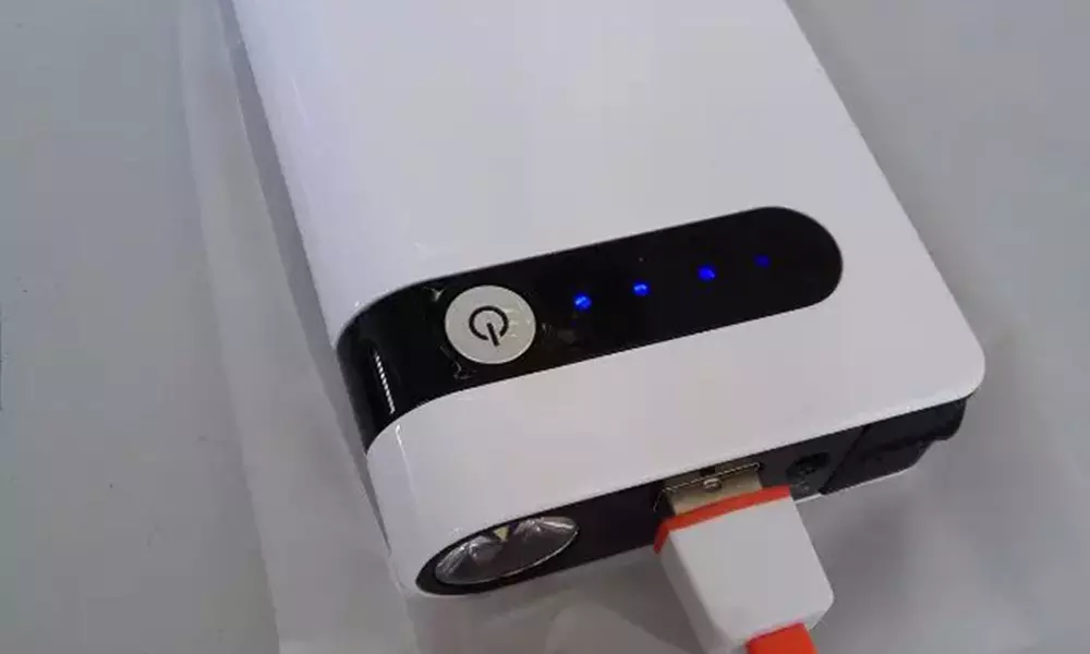 Portable Car Jump Starter: Lithium Jumper Pack and Battery Power Source - Second Medium