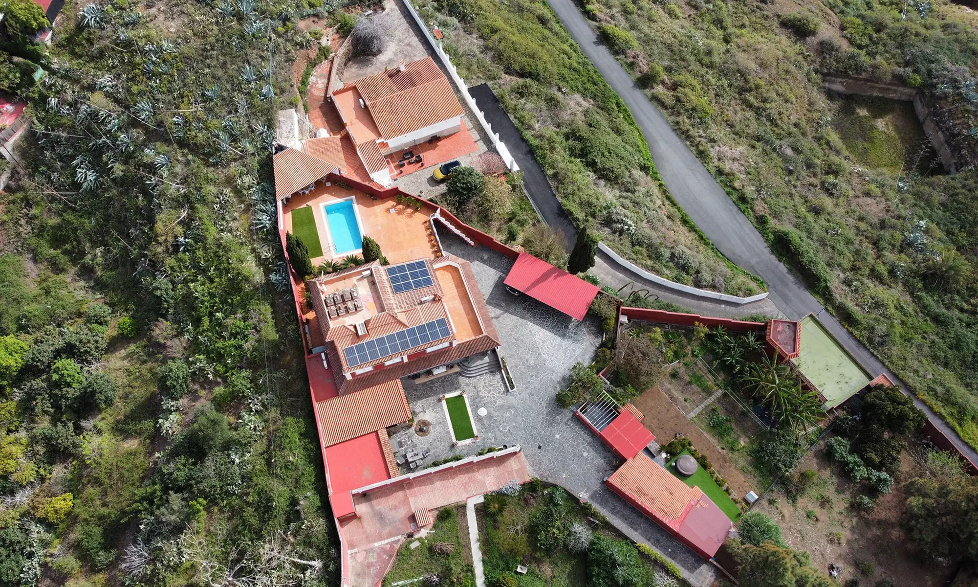 Hasta un 63% de descuento en grabación y fotografía con dron en Wellhub SL - Second Medium