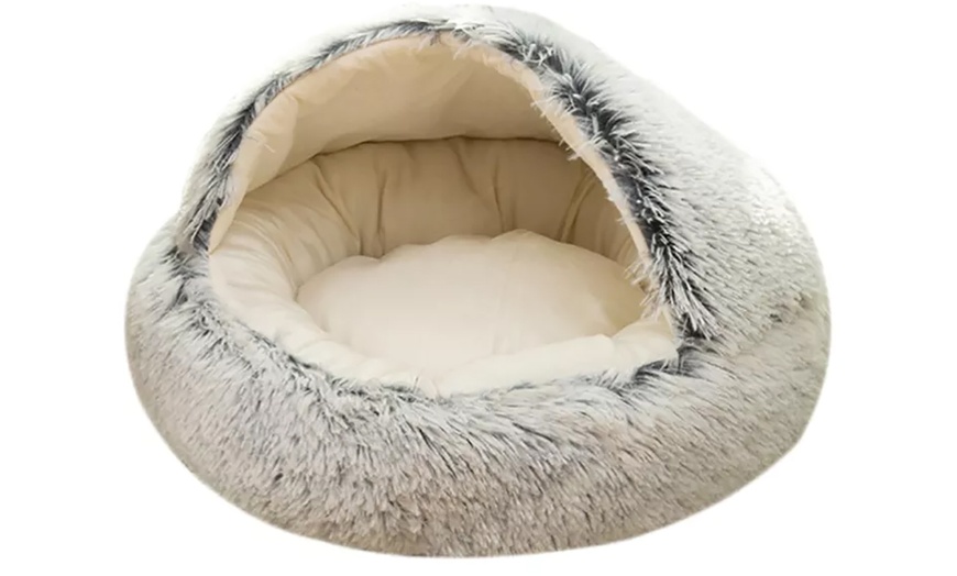 Image 5: Fluffy Warm Semi-Enclosed Pet Bed