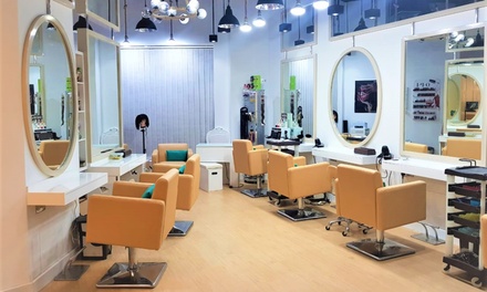 Wash, Cut And Blow-dry For Women - Momen Ladies Salon 4* Cassells Al 