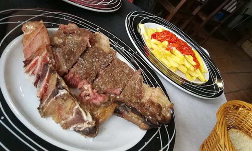 Image 3: Exquisito menú de txuletón o bacalao en Asador El Puente