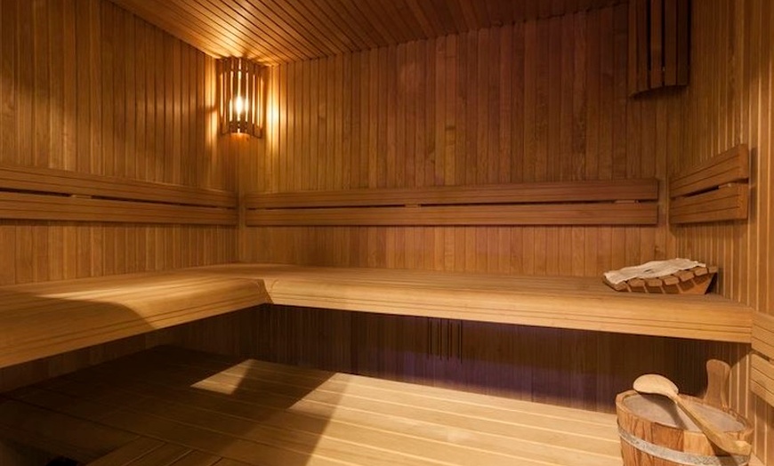 Image 1: 3 uur privé sauna met massage voor 2 personen