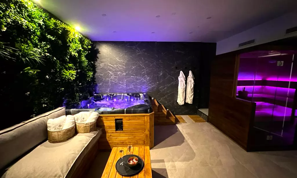 Spa privatif avec bain à remous et sauna en duo