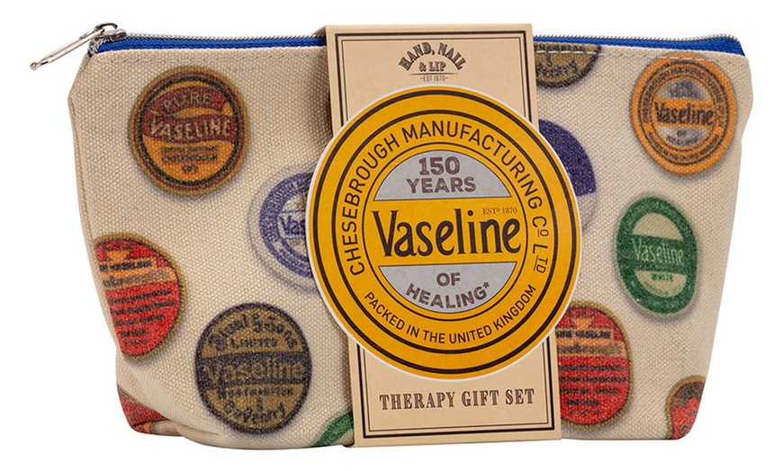 Image 2: Vaseline Beauty Bag Gift Set