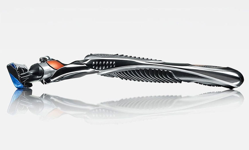 Image 3: Gillette Razor