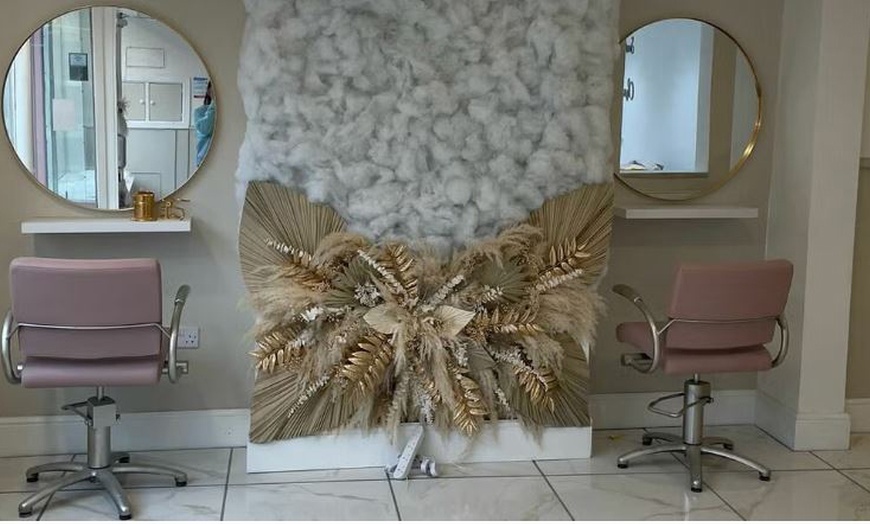 Image 4: Ultimate 45, 55 or 65 Min Japanese Headspa with Luxury Drink & Snack