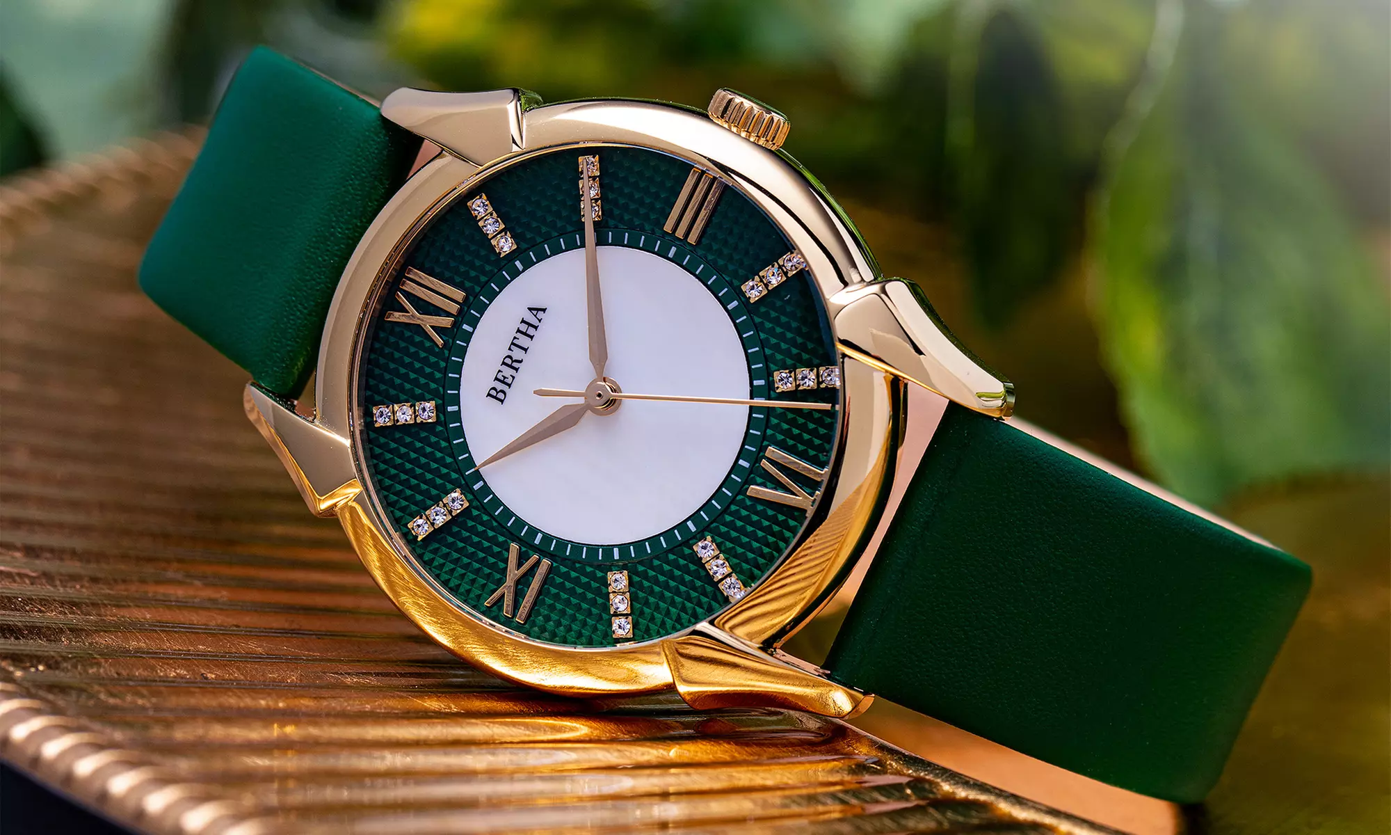 Montre "Ida" en cuir et nacre avec cristaux, de Bertha - Primary Image