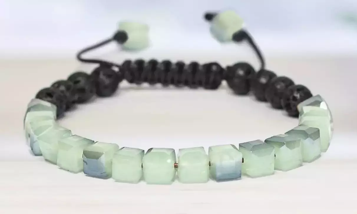 Bracciale Fany con pietra lavica disponibile in 4 colori - Primary Image