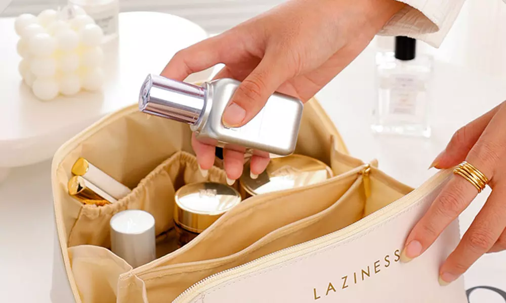 1 ou 2 trousses de toilette de voyage