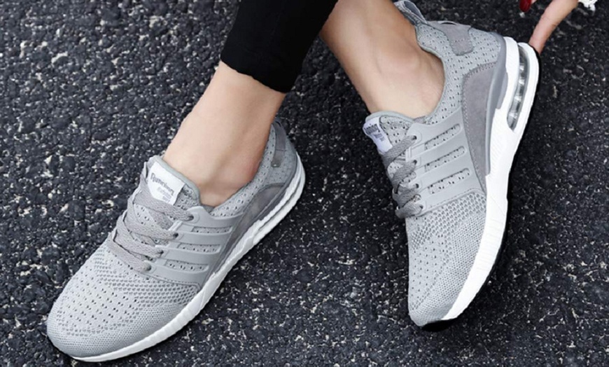 Image 14: Women's Fashion Trainers