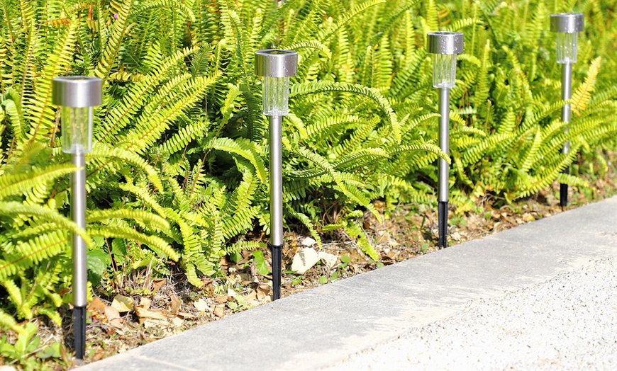 Image 9: Set of 10 Solar Stick Lights