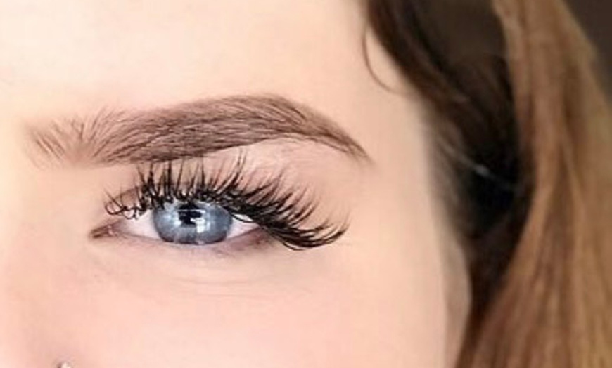 Image 5: Half Lash, Classic, Hybrid, Russian Volume or Mega Volume Extensions 