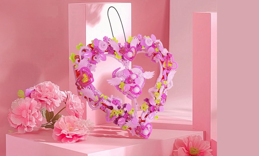 Image 2: LEGO Inspired Heart Wreath Building Blocks