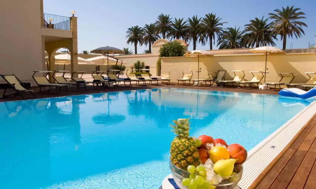 Sicilia 4*: camera con colazione o mezza pensione al Mahara Hotel