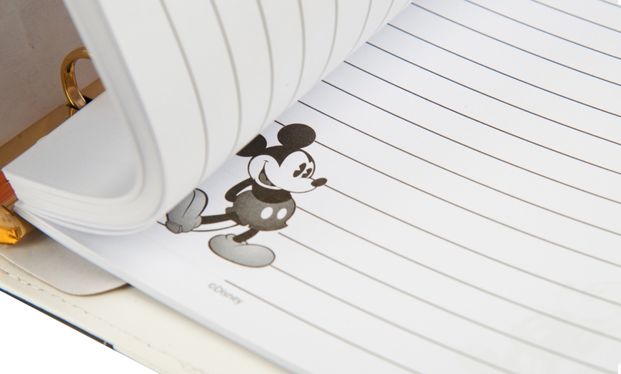 Image 8: Mickey Mouse Stationery Set