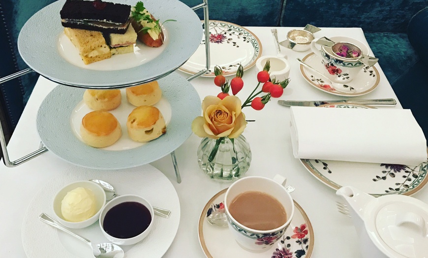 Image 3: 4* Afternoon Tea, Green Park