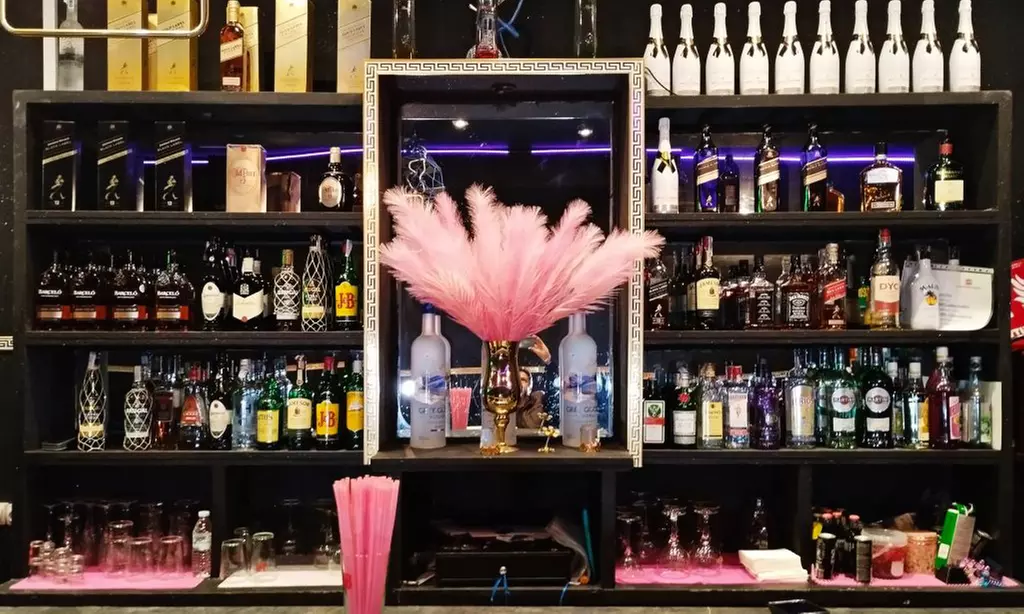 Noches inolvidables con ambiente exclusivo en Amada's Lounge