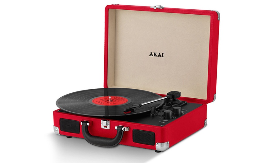 Image 13: Akai Rechargeable Turntable