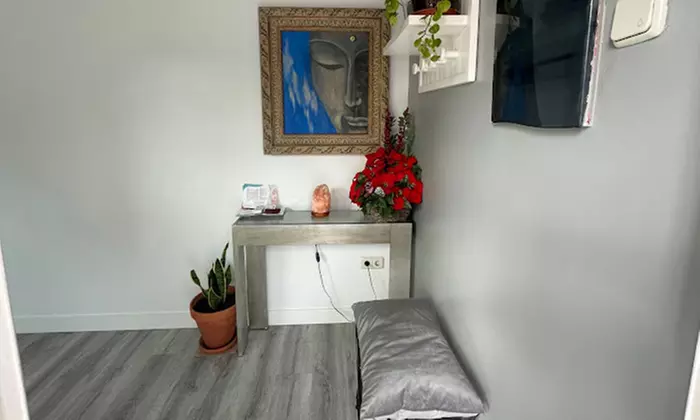 Limpieza facial con microdermoabrasión con punta de diamante e Indiba