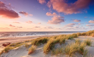 Den Helder: 1-4 nachten met ontbijt & bowlen/golfen