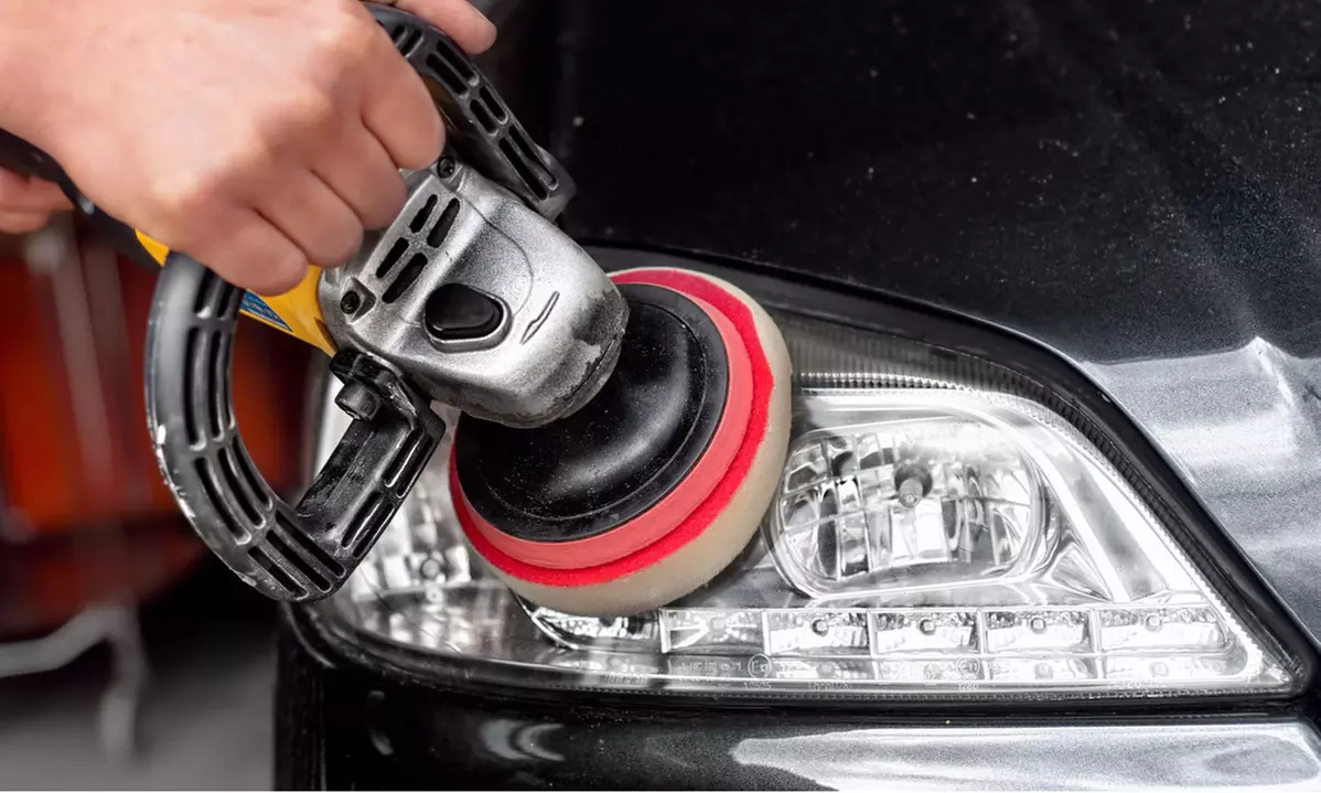 Jusqu'à 40% de remise sur Remplacement de feu avant / arrière chez Major Pare Brise