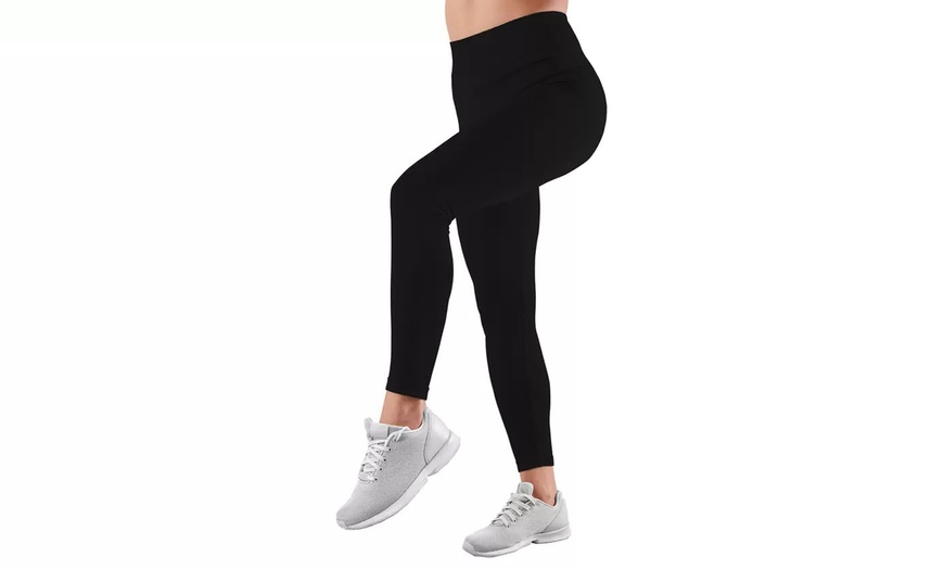 Image 2: Plus Size Fleece Lined Seamless Leggings