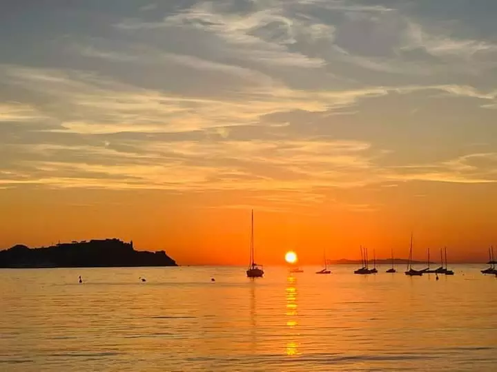 Isola d'Elba: fino a 7 notti in mezza pensione con servizio spiaggia