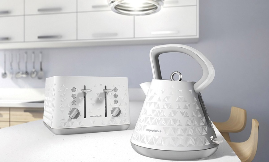 Image 6: Morphy Richards Prism Kettle