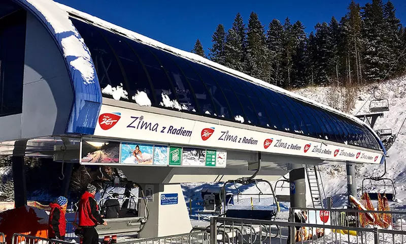 Relaks w sercu gór: karnety na stok narciarski na Słowacji