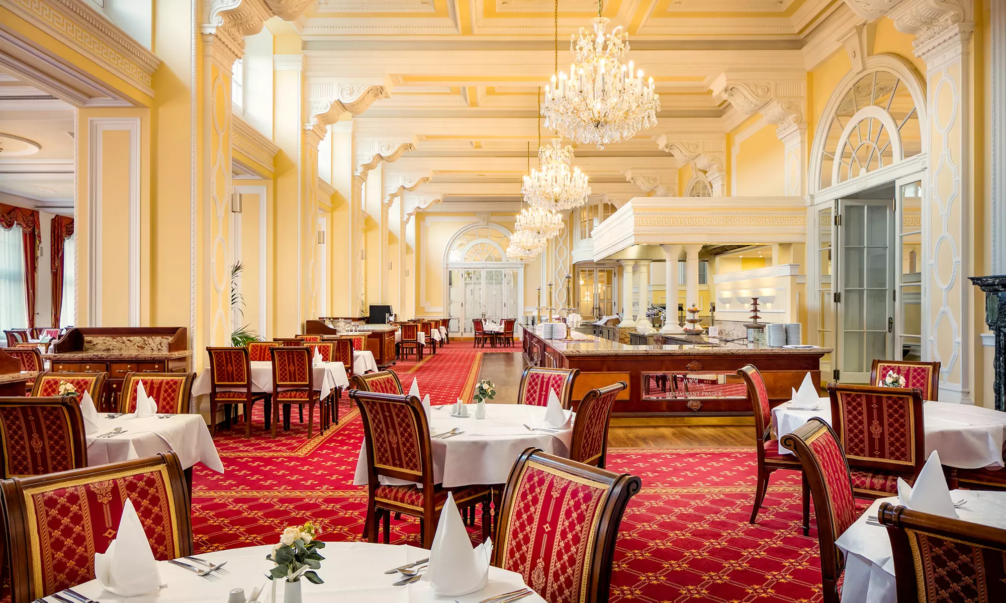 Karlsbad: Doppelzimmer mit Halbpension