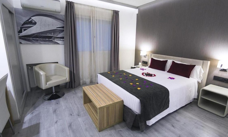 Image 8: ✈ Valencia and Madrid: 4-6 Nights with Flights