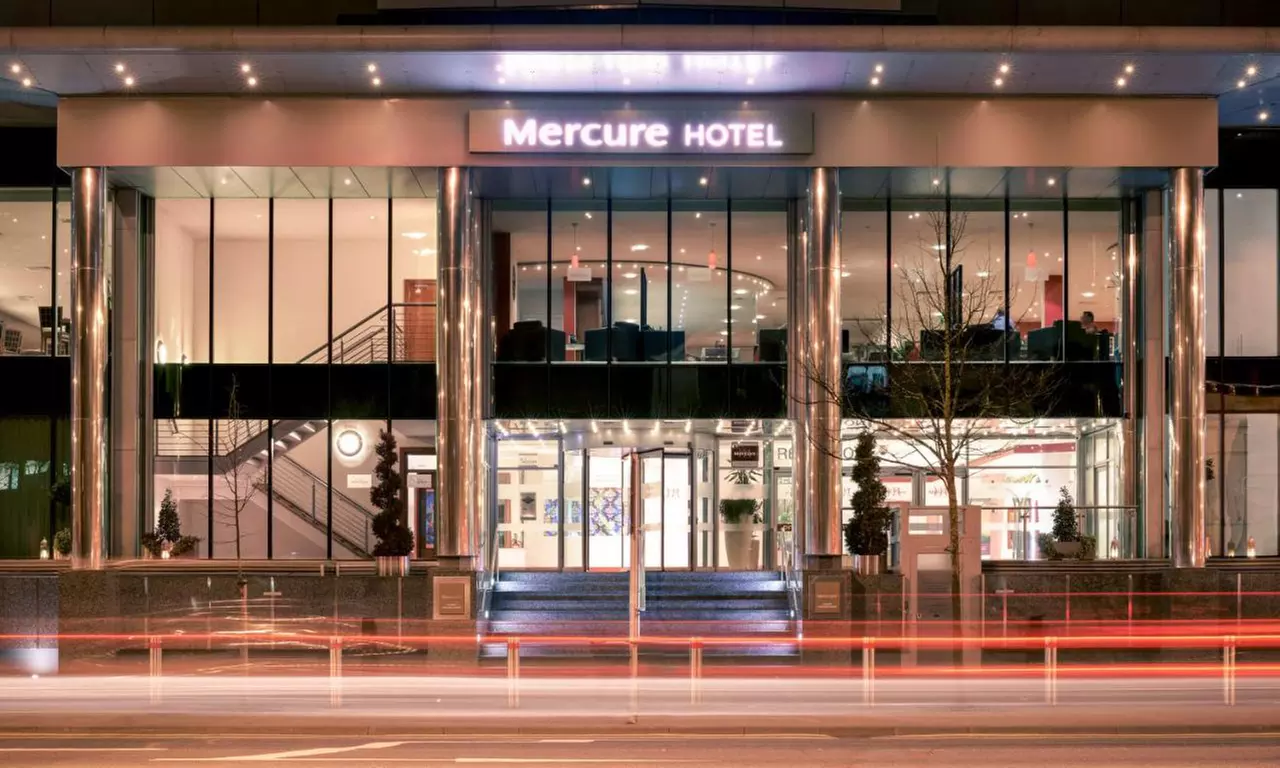 Cardiff: 4* Classic Double or Twin Room with Breakfast & Late CheckOut