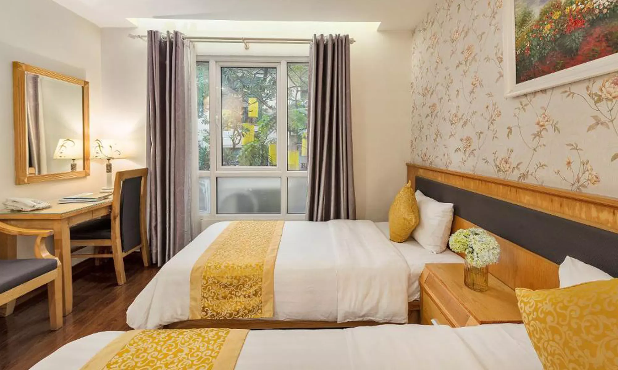 Northern Vietnam: 5 Days Guided Tour with Transportation & Water