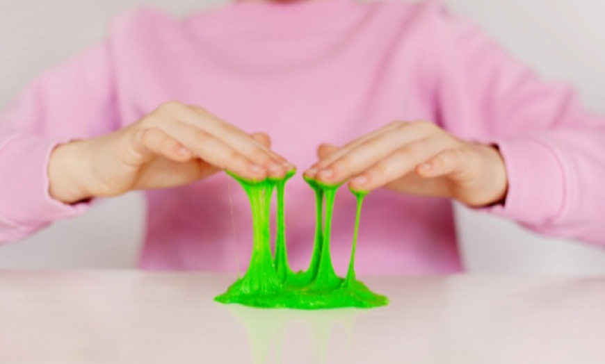 Image 2: Créer, personnaliser, s’amuser : atelier slime magique