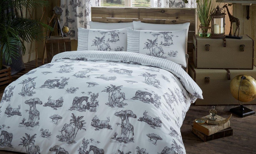 Image 6: Animal-Themed Duvet Cover Set