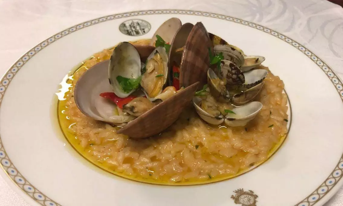 Kampanien: Doppelzimmer mit Halbpension und Spa