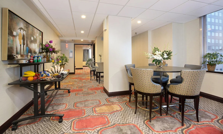 Holiday Inn Express Denver Downtown Business Stay Groupon Getaways   C870x524 