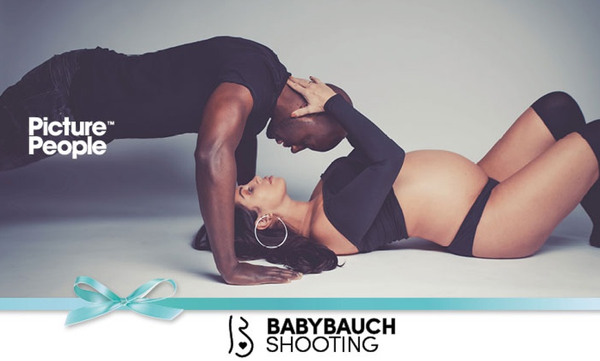 Image 1: Babybauch Fotoshooting-Erlebnis inkl. 2 Bildern + YourShooting-Card