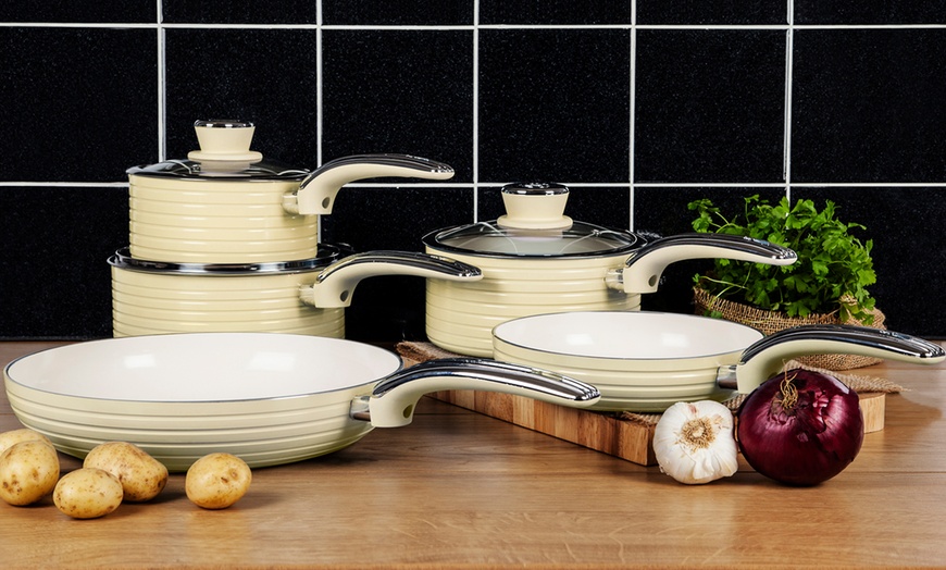 Image 13: Swan Retro Pans Set