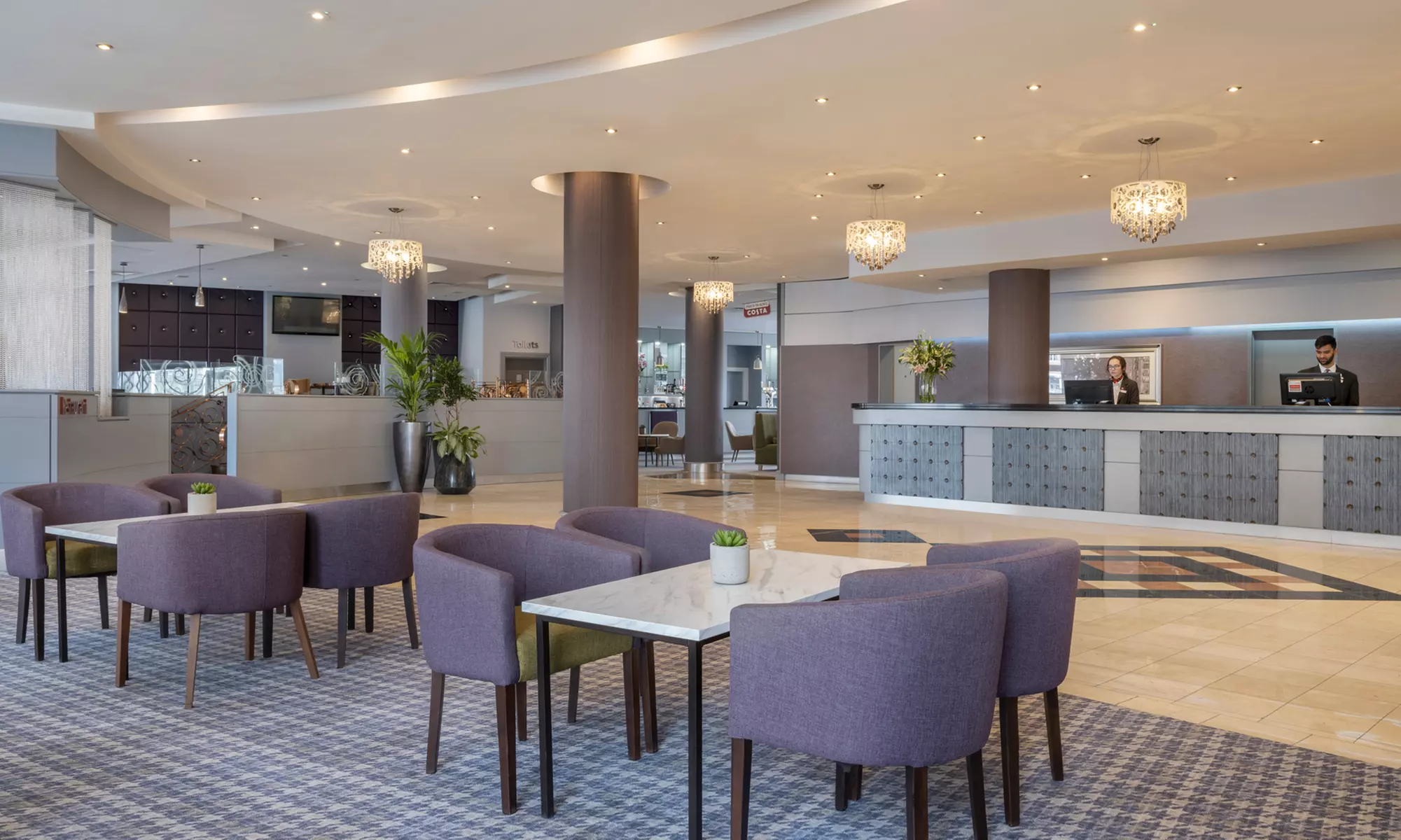 4* Leeds: Double Room for Two with Breakfast and Bottle of Prosecco