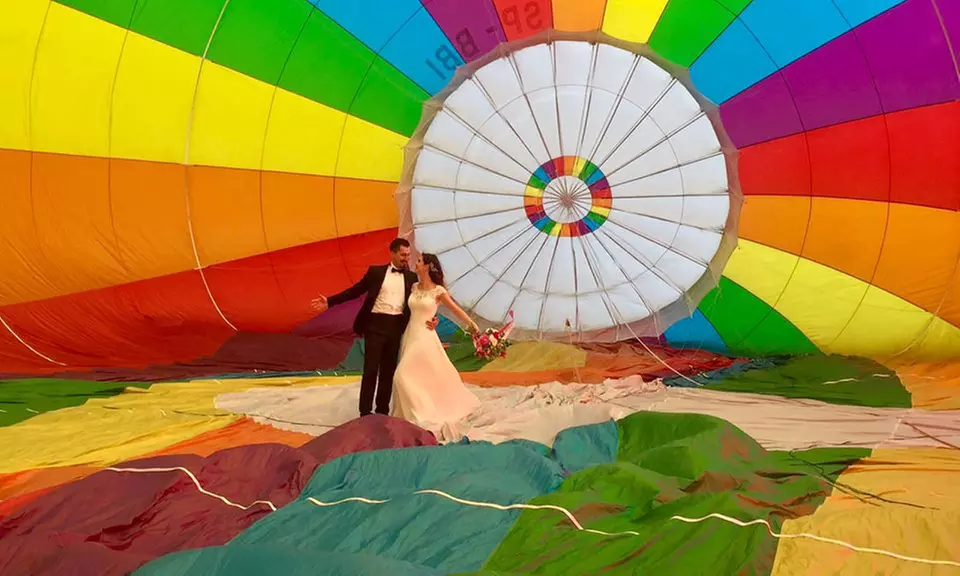 Lot balonem dla 2 osób z certyfikatem, zdjęciem, transportem i więcej