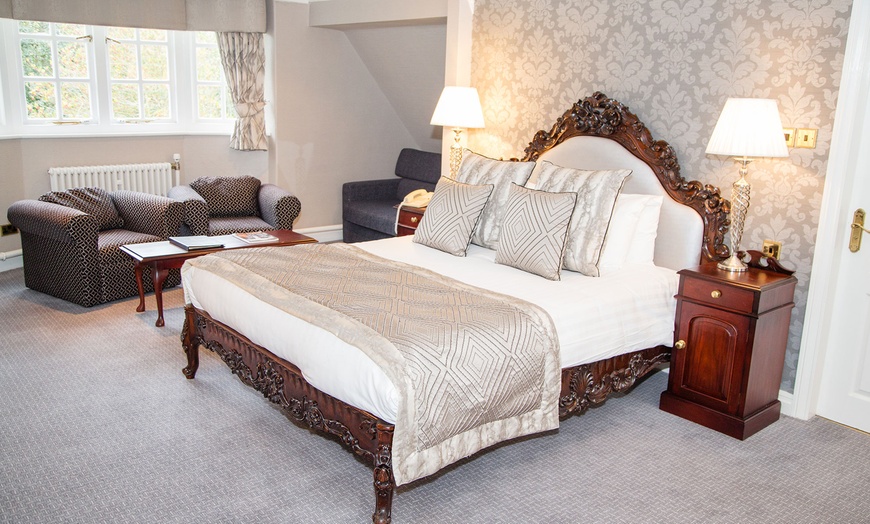 Image 3: Cheshire: 4* Executive Room with Breakfast & AA Rosette 2-Crs Dinner