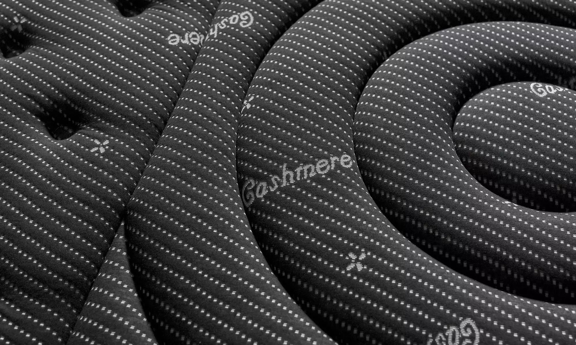 Matras 'Cashmere Black Edition' van 27 cm