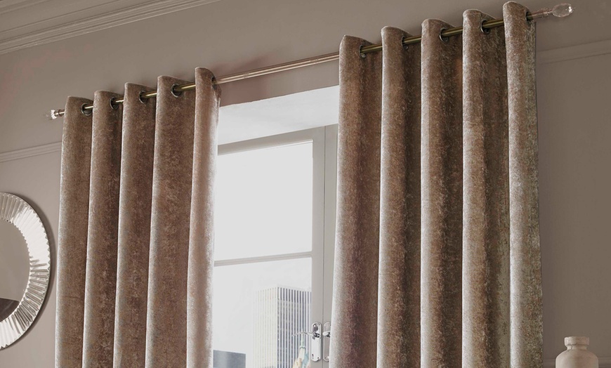 Image 4: Crushed Velvet Lined Curtains