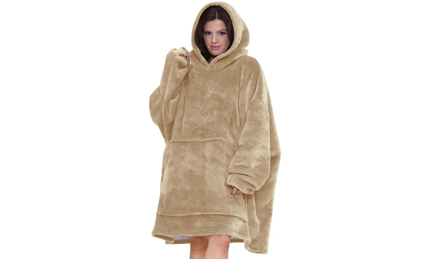 Image 10: Plain Front Pocket Oversize Hoodie Blanket