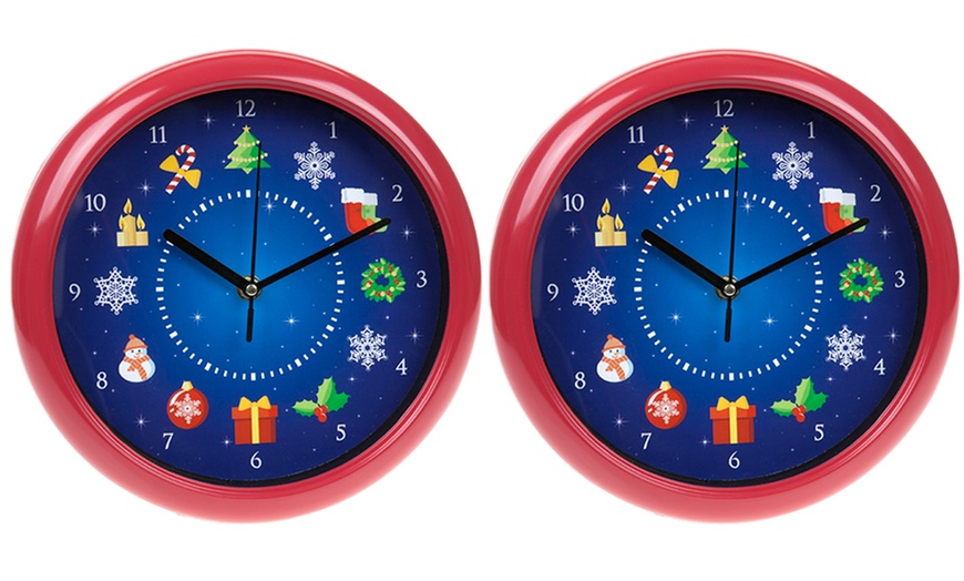 Image 3: Musical Christmas Wall Clock