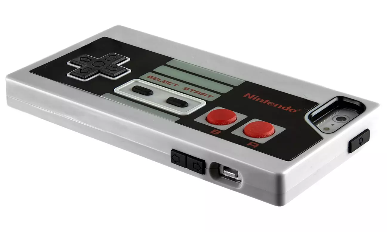 Nintendo NES Controller Case for iPhone 5 - Primary Image