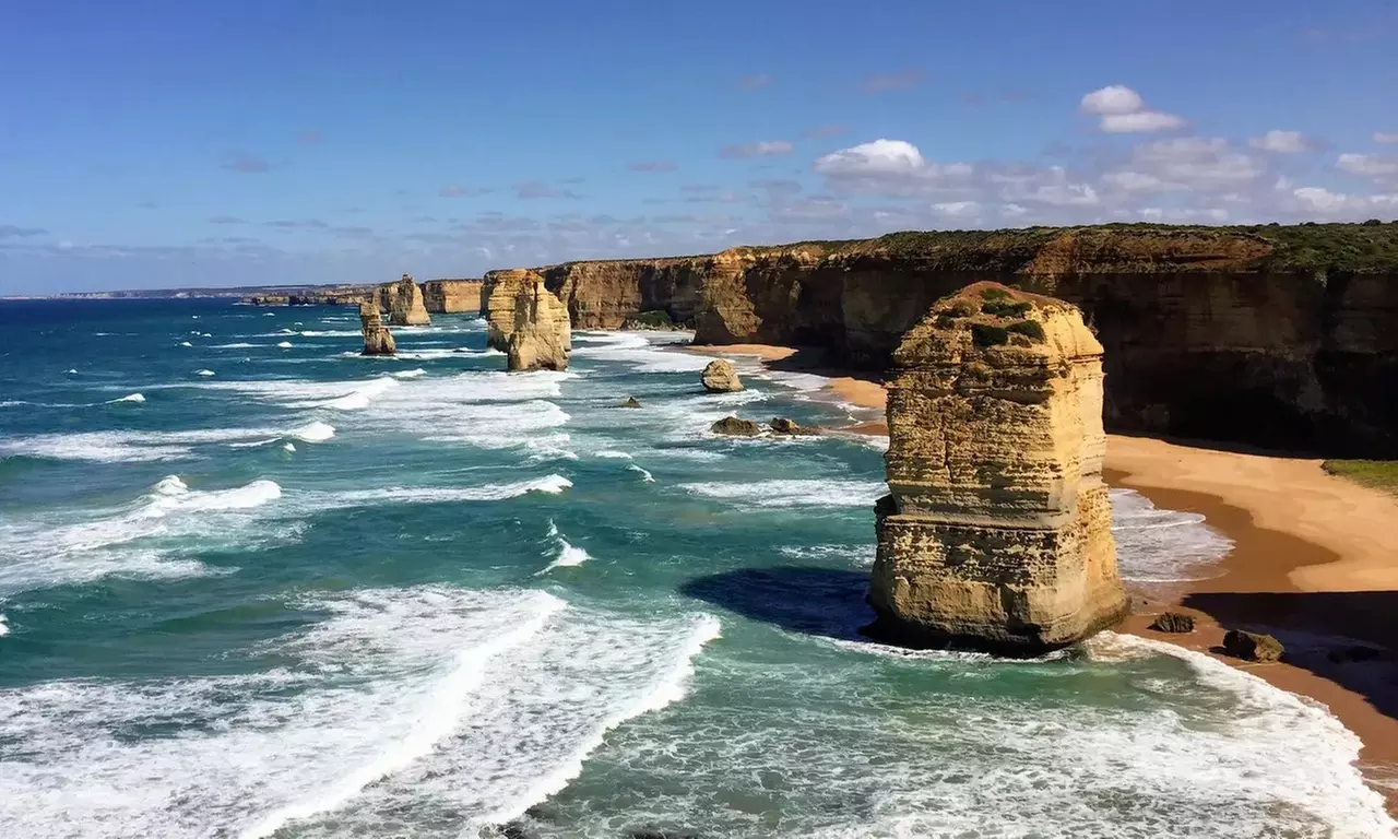 Private Chauffeur Tour for 5, 6, or 7: Discover Great Ocean Road & 12 Apostles at Laurel Travel(Up To 50% Off) - Primary Image
