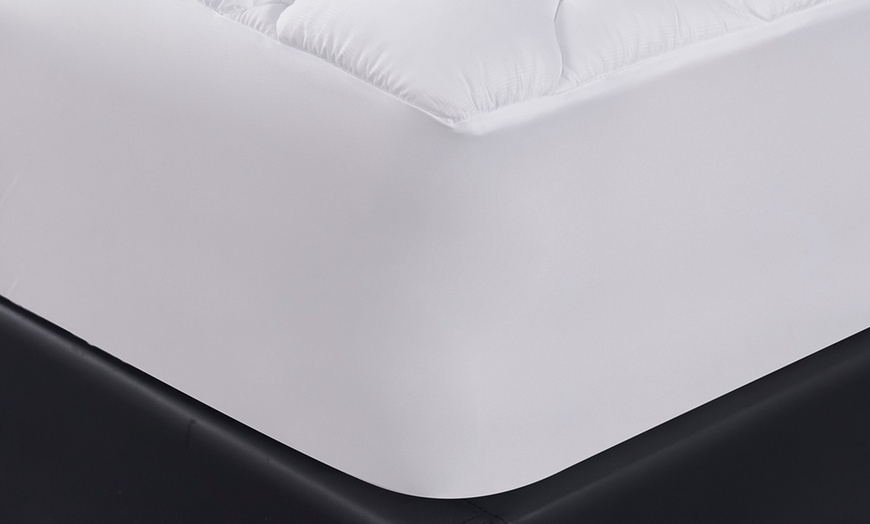 Image 4: The Cloud Mattress Topper