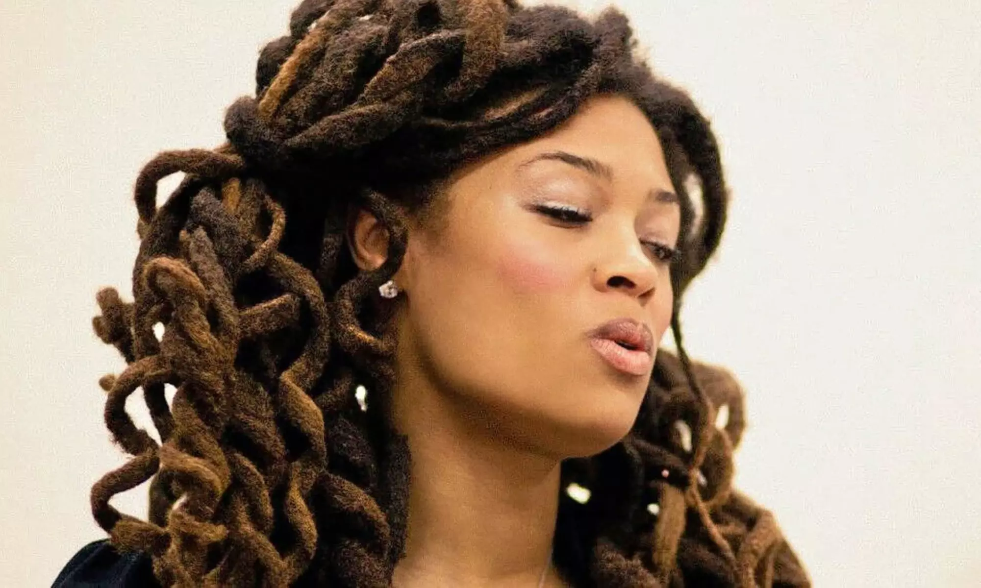 Valerie June on May 19 at 8 p.m. - Primary Image